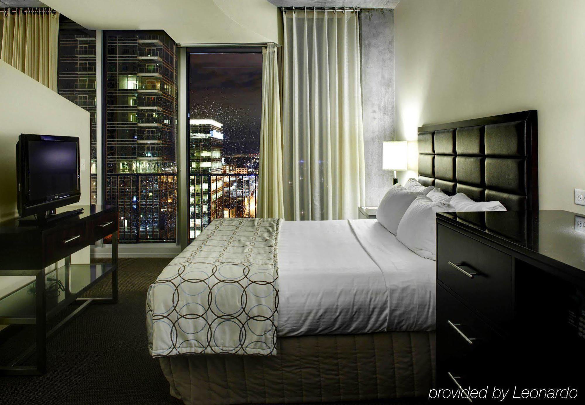 Отель Twelve Downtown, Autograph Collection Атланта Экстерьер фото
